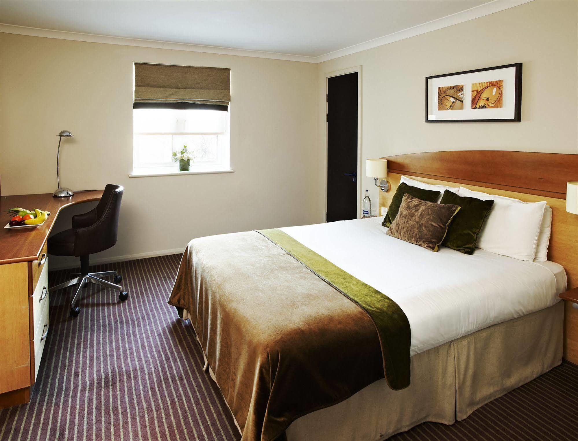 Sunningdale Park Hotel Аскът Екстериор снимка
